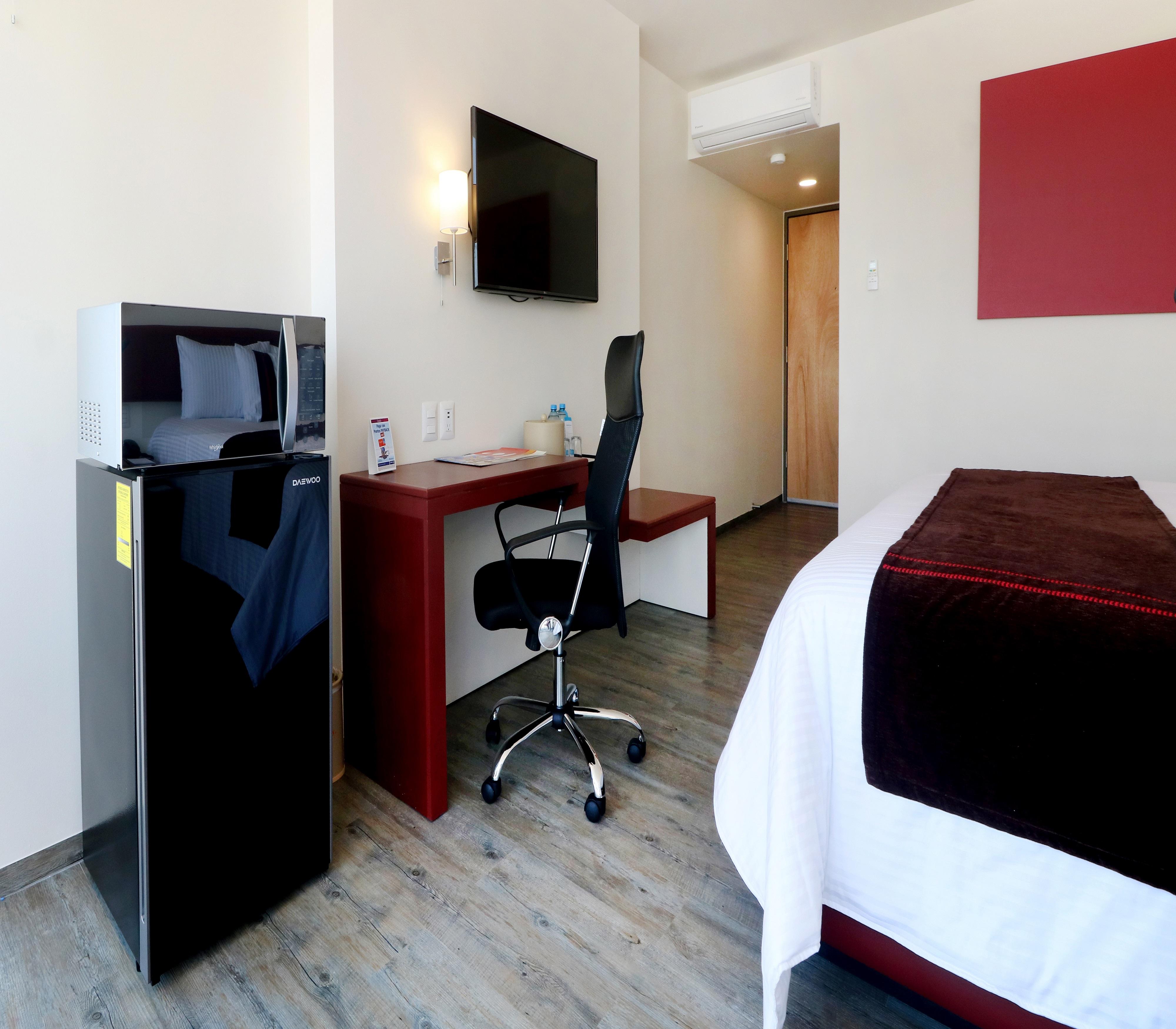 มิซิออน เอ็กซ์เพรส เกเรตาโร Hotel ภายนอก รูปภาพ
