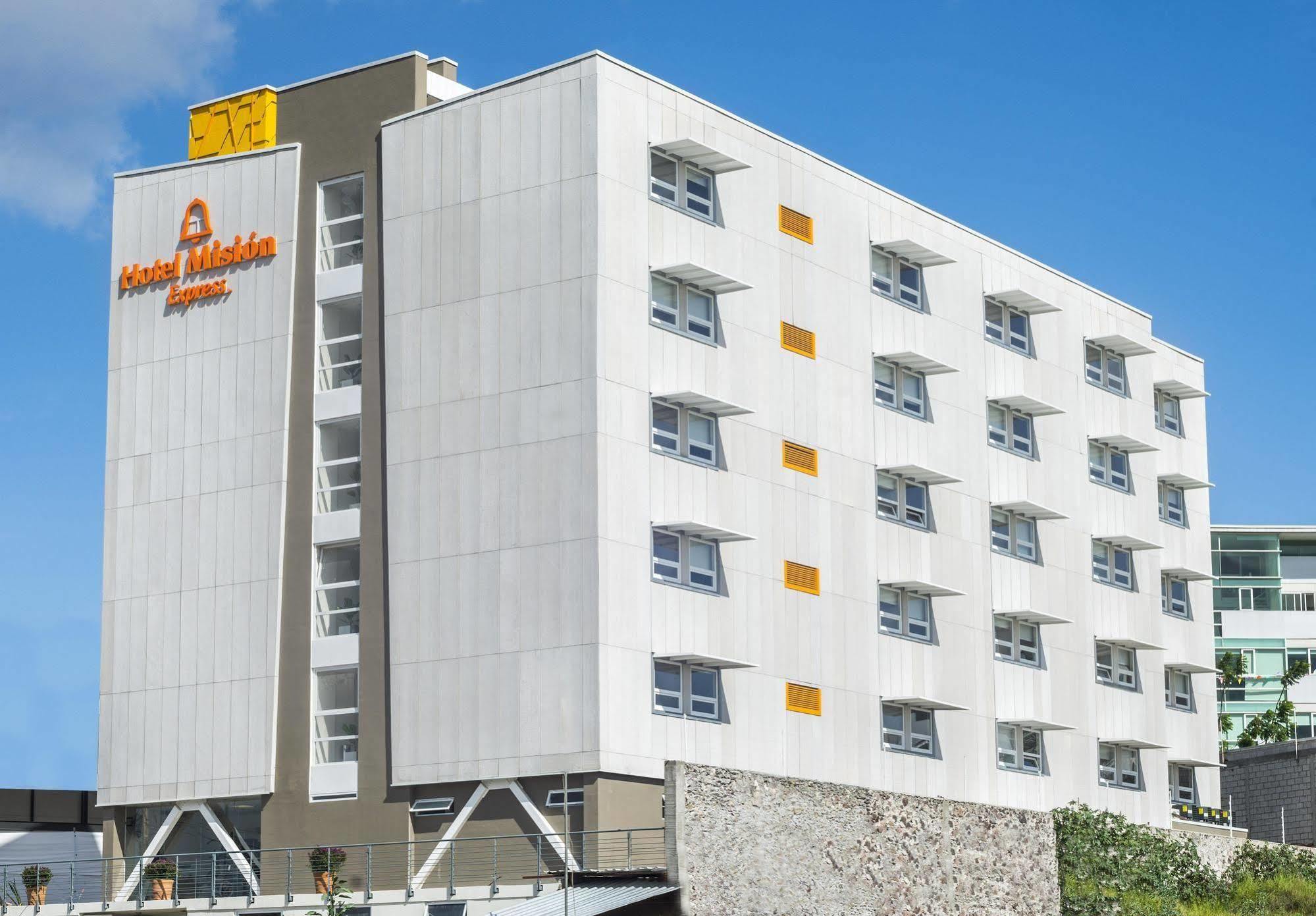 มิซิออน เอ็กซ์เพรส เกเรตาโร Hotel ภายนอก รูปภาพ